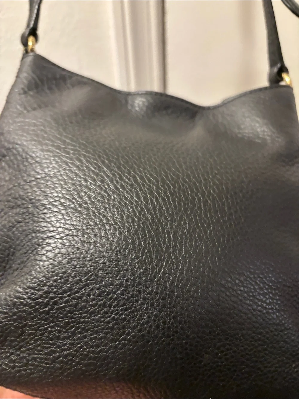 Michael Kors Black Pebbled Leather Messenger Bag with Gold Hardware/#035(6-20-26